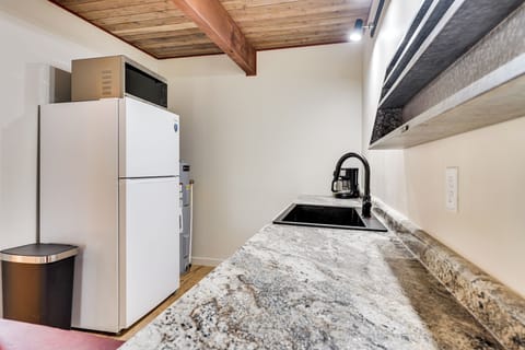 House (1 Bedroom) | Interior