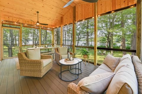 Cottage (2 Bedrooms) | Front of property