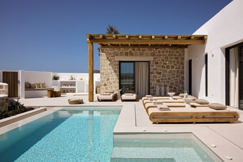 Seasonal outdoor pool, sun loungers