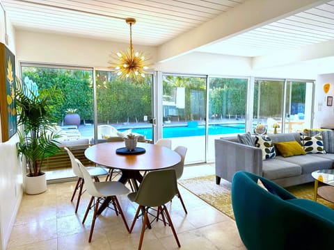 House, Multiple Beds, Pool Access, Mountain View (Livmor) | Interior