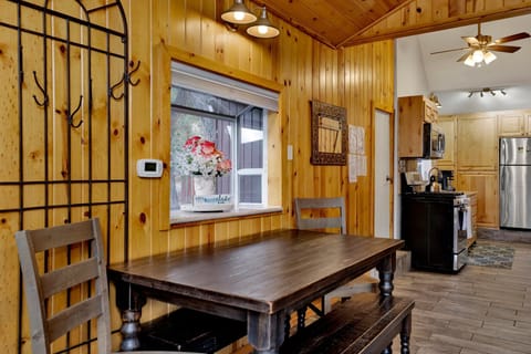 Cabin, Multiple Beds, Pool Access, Mountain View (VC178) | Private kitchen | Coffee/tea maker