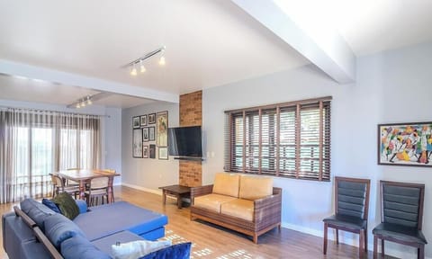 Basic Villa | Living area | TV