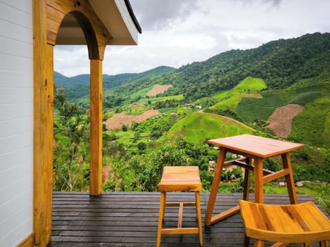 Standard King (Baan S01) | Living area | TV