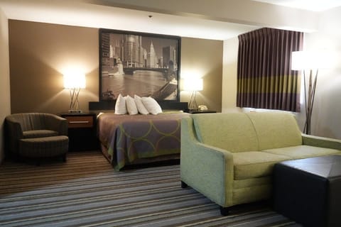 1 bedroom, desk, iron/ironing board, rollaway beds