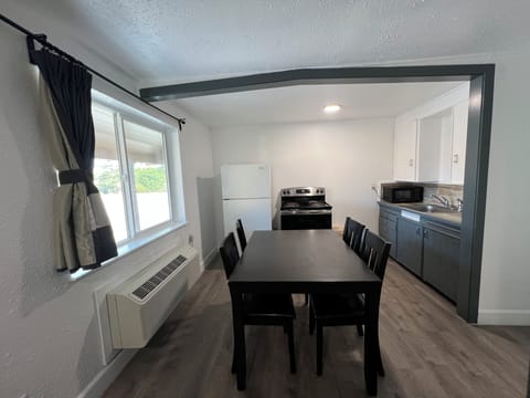 Family Room | In-room dining