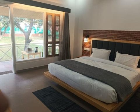 Standard Room | Desk, rollaway beds, free WiFi, bed sheets