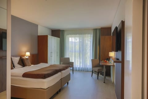 Double Room | In-room safe, desk, laptop workspace, soundproofing