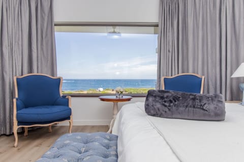 Executive Double Room, Sea View, Ground Floor | In-room safe, free WiFi