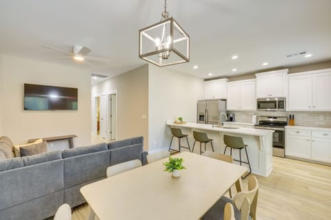 House (3 Bedrooms) | Front of property