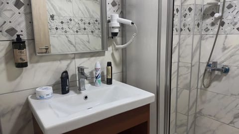 Free toiletries, hair dryer, towels, soap