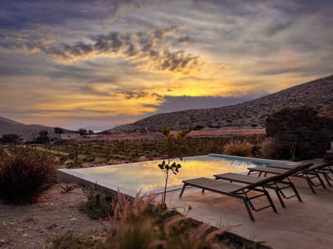 Basic Villa, Private Pool | WiFi (free)