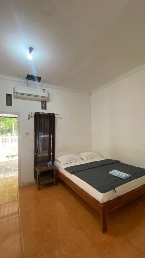Standard Room | Desk, free WiFi, bed sheets