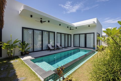 Private pool