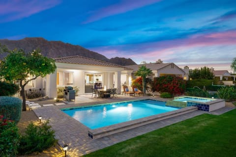 House | 3 bedrooms, high-speed internet