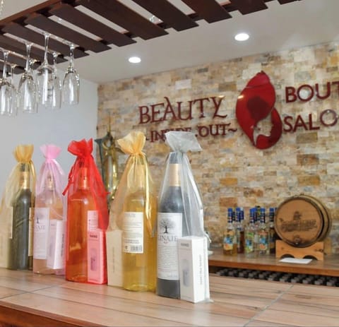 Couples treatment rooms, sauna, body treatments, aromatherapy