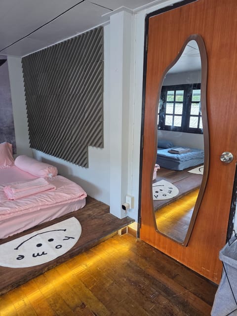 Deluxe Room | Blackout drapes, iron/ironing board, free WiFi