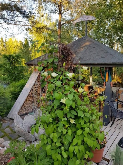 Chalet, 1 Bedroom, Accessible, Smoking | Garden