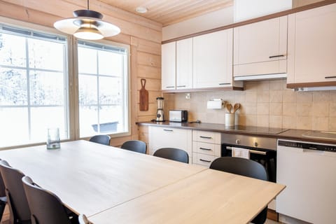 Duplex, 4 Bedrooms, Garden View | Private kitchen | Fridge, microwave, oven, stovetop