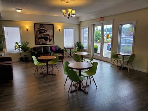 Free daily self-serve breakfast