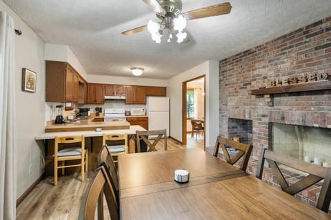 House, Multiple Beds, Hot Tub, Garden View (The Family Nook) | Private kitchen | Fridge, microwave, oven, stovetop