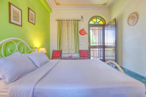 Deluxe Double Room | Desk, laptop workspace, blackout drapes, free WiFi