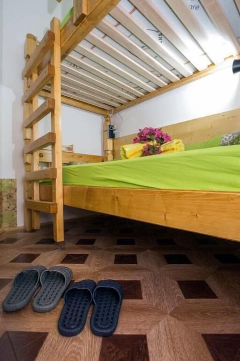 Laptop workspace, soundproofing, iron/ironing board, free WiFi