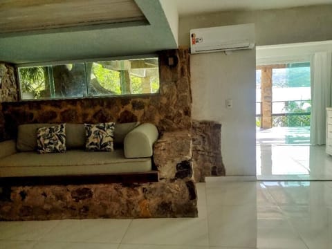 Deluxe Studio Suite, Sea View | Free WiFi