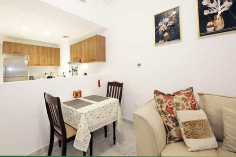 Apartment, City View | In-room dining