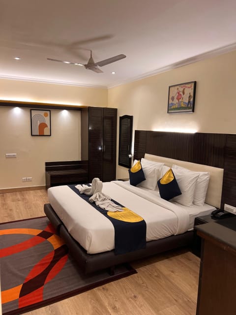 Soundproofing, iron/ironing board, WiFi (free)