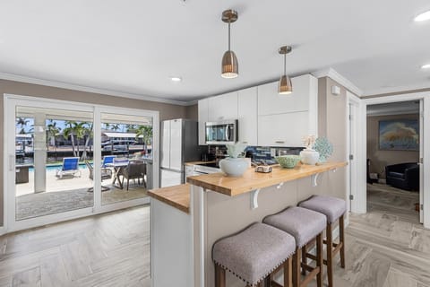 House, 3 Bedrooms | Private kitchen | Toaster