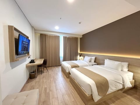 Deluxe Twin Room | Desk, free WiFi