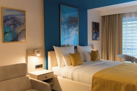 Deluxe Triple Room | Free WiFi