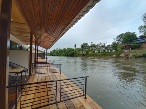 Raft Room | Balcony