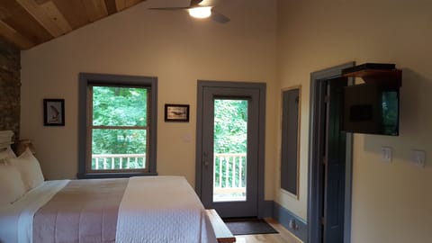 Deluxe Cabin, 1 Queen Bed, Kitchen | Premium bedding, individually decorated, individually furnished, desk