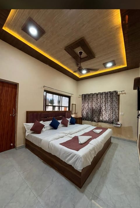 Deluxe Double Room | Free WiFi