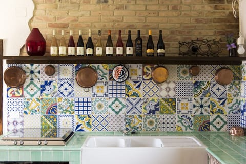 Classic Apartment, 2 Bedrooms, 2 Bathrooms, Vineyard View | Bathroom sink