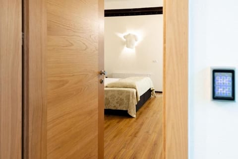 Desk, laptop workspace, free WiFi