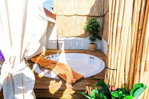 Romantic Double Room, Bathtub, City View | Terrace/patio