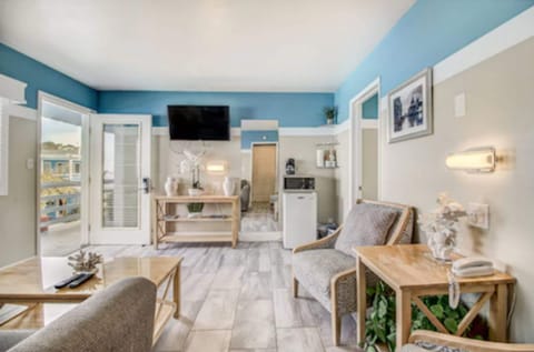 Suite, 2 Bedrooms | Living area | Flat-screen TV