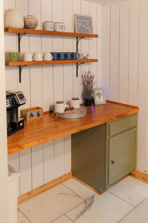 Cabin, Multiple Beds, Hot Tub (Pine Ridge Cabin) | Interior