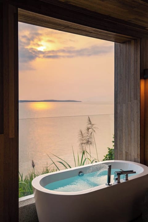 Luxury Double Room, Balcony, Sea View | View from room