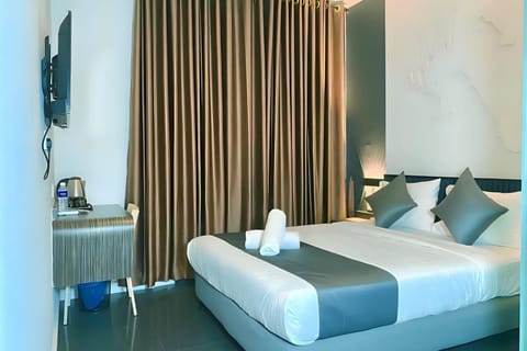 Deluxe Double Room, City View | Free WiFi