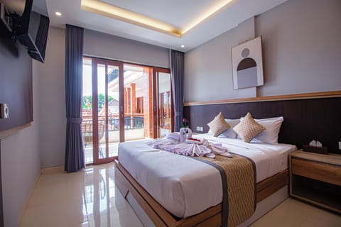 Deluxe Double Room, Patio | Free WiFi