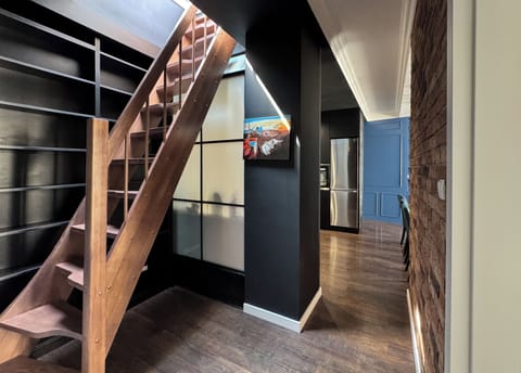 Comfort Apartment, City View | Living area | Smart TV