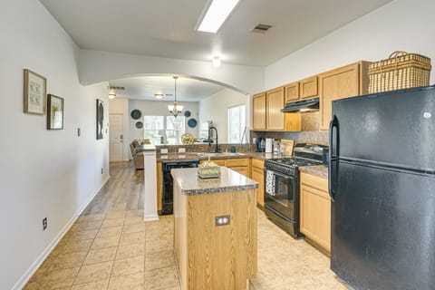 House (3 Bedrooms) | Interior