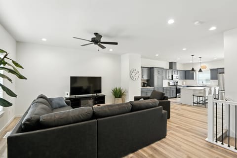 Townhome, 3 Bedrooms | Living area | Smart TV, streaming services