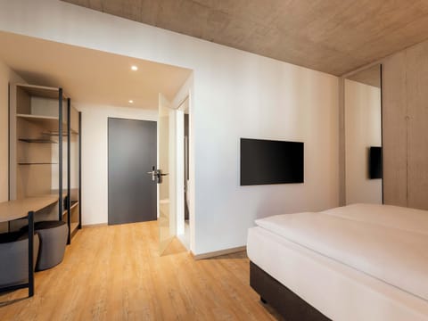 Doppelzimmer limited mobility | In-room safe, desk, soundproofing, free WiFi