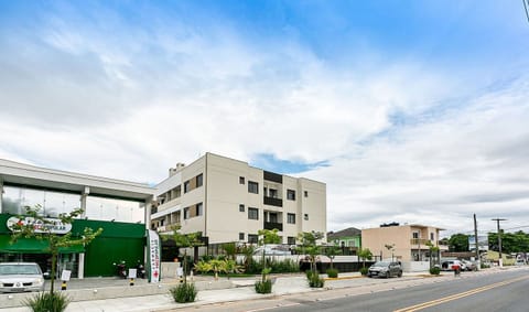 Basic Apartment | Exterior