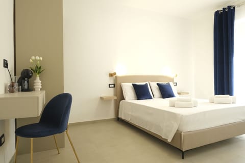 Deluxe Double Room, Balcony | Desk, laptop workspace, free WiFi