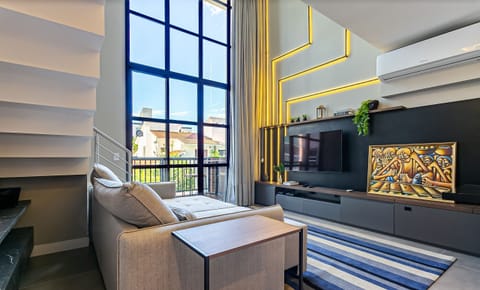 Basic Apartment | Living area | TV